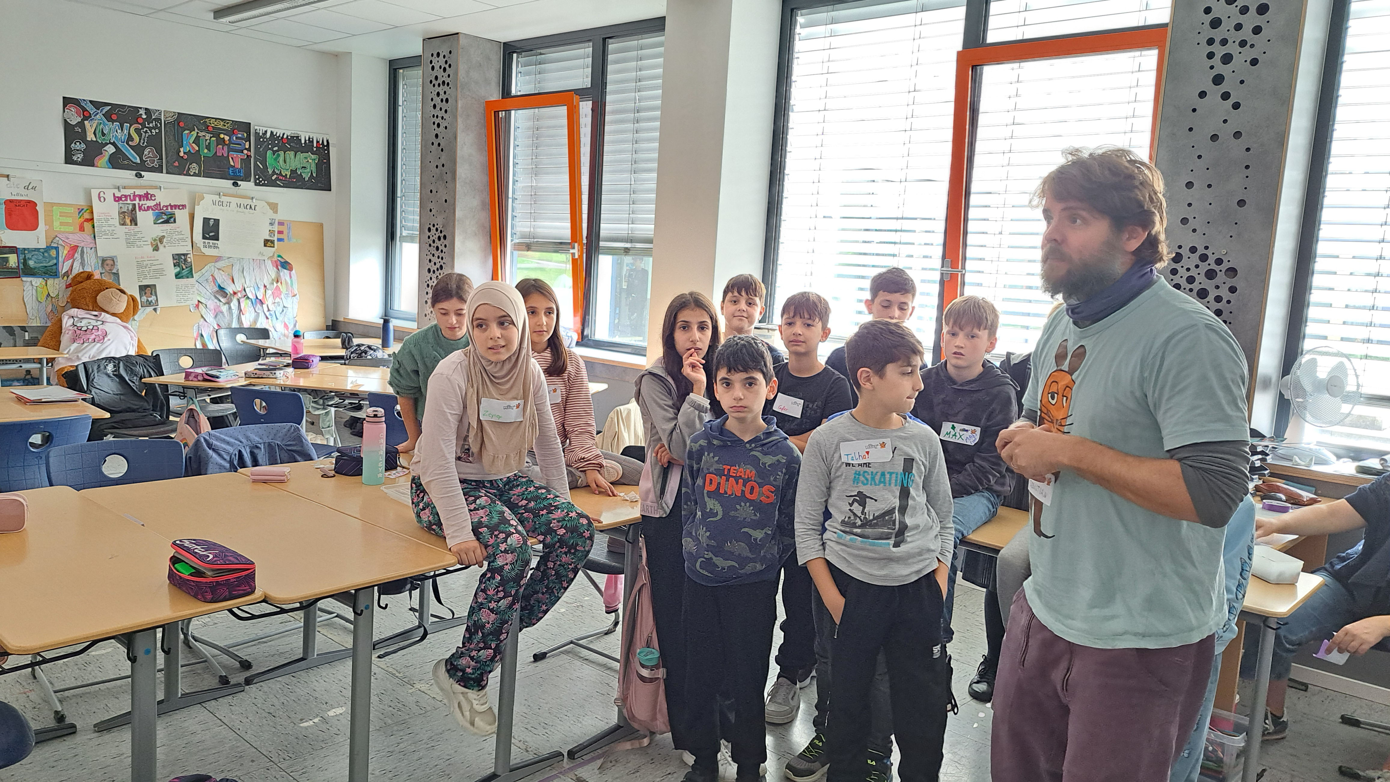 Kinder der MausKlasse mit MausZoom-Reporter Sebastian Trepper