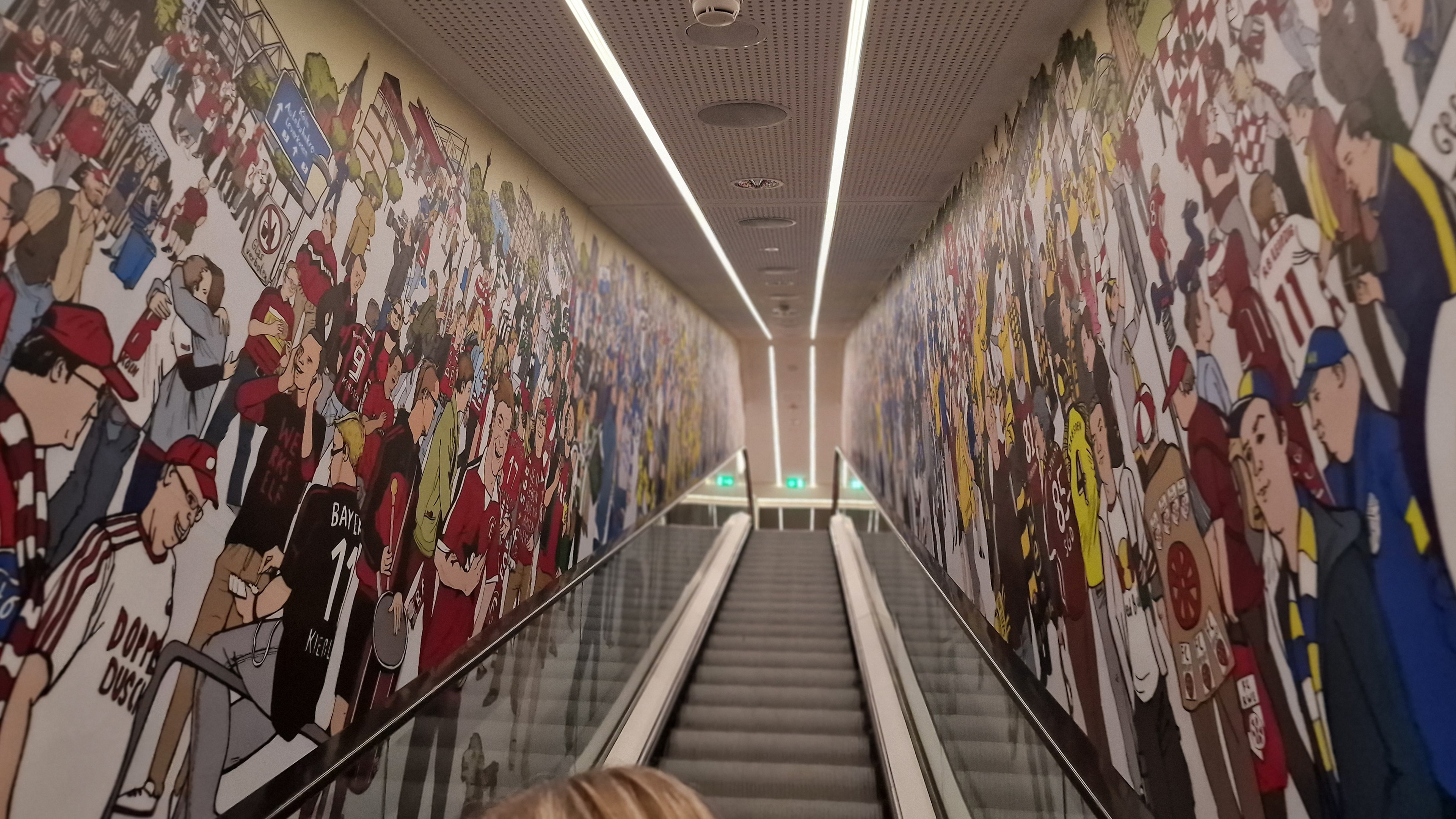 MausKlasse der Wilhelm-Rein-Schule auf Entdeckertour im Deutschen Fußballmuseum in Dortmund