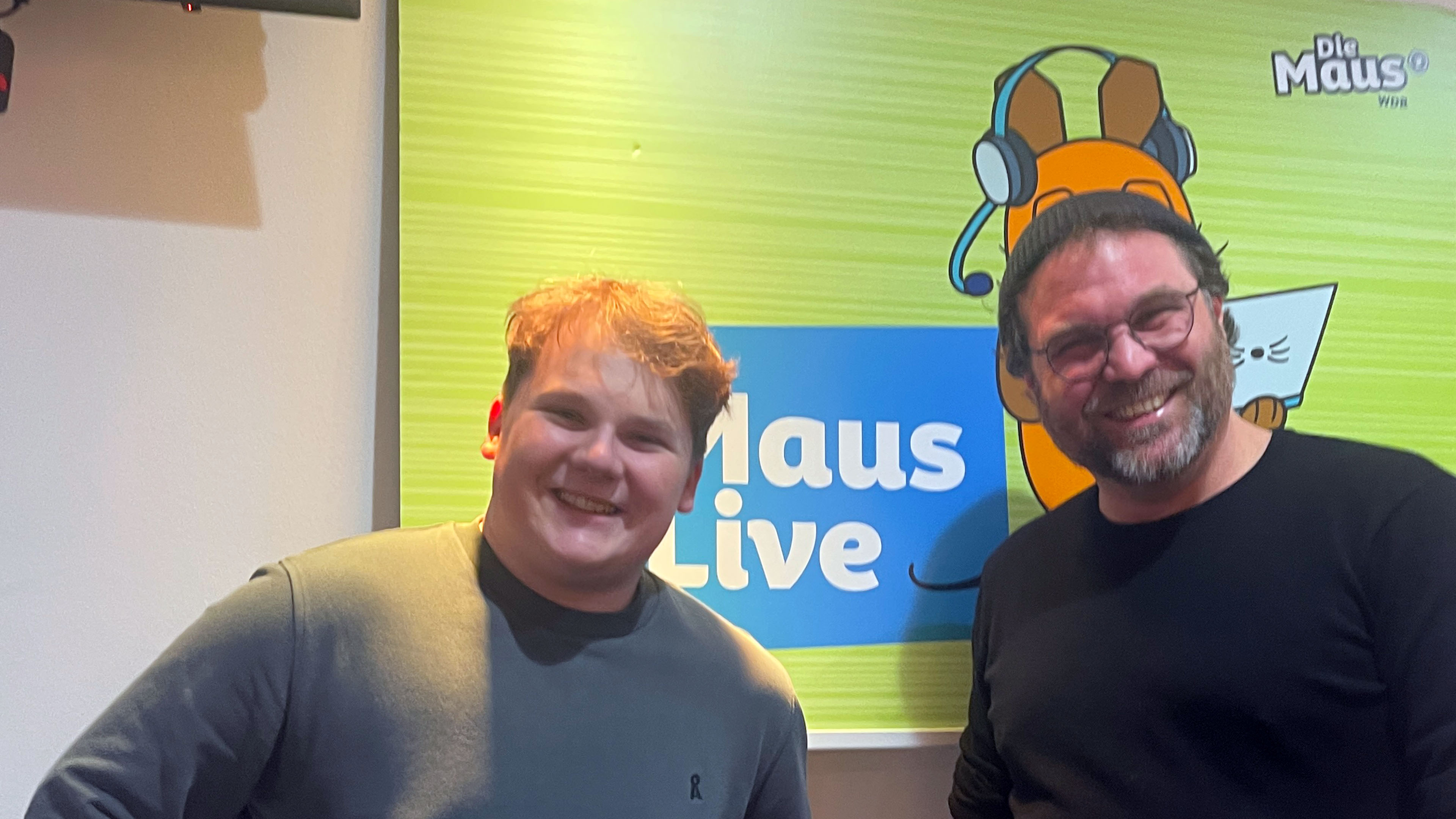 Julius Weckauf mit MausLive-Moderator Paulus Müller